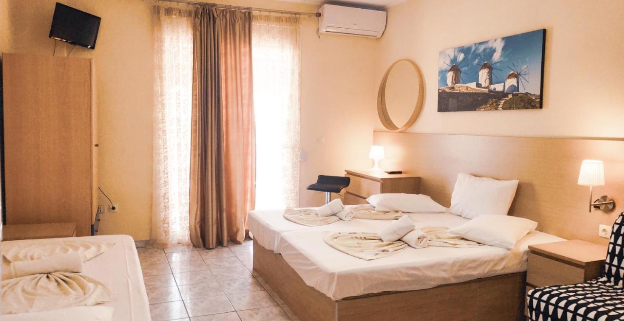 Jimmy'S Rooms Nea Potidea Exterior foto